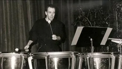 Ces surs, en nombre variable  l'orchestre, sont synonymes de  gobelets .