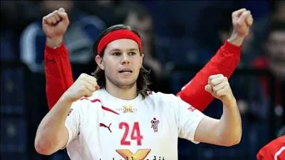 Avec son �quipe Nationale, Hansen remporte l'Euro 2012, o� cet Euro se d�roulait-il ?