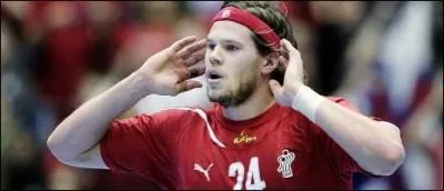 Quelle est la marque actuelle de son bandeau ?