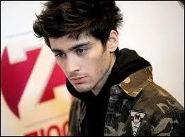 De qui Perrie Edwards est-elle la petite amie ?