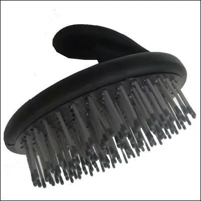 Faut-il utiliser le peigne pour dmler la crinire ? Pourquoi ?