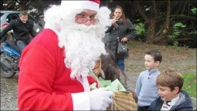 Et comment ne pas terminer ce quiz avec cette chanson de Nol, que tout le monde connat, les petits comme les grands !