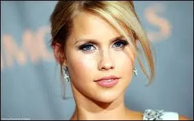 Qui est cette actrice qui incarne Rebekah dans  The Vampire Diaries  ?