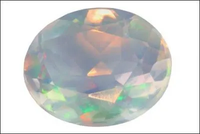 Quelle est la pierre prcieuse sur la photo ?