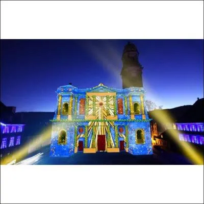 Cette ville alsacienne joue la carte de la diffrence avec son  Nol Bleu  et ses animations son et lumire originales. Vous tes  :