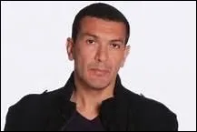 Comment s'appelle le pre d'Abdel ?