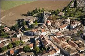 Nous survolons la ville midi-pyrnenne de Bourg-de-Visa. Nous sommes dans le ciel du dpartement n ...