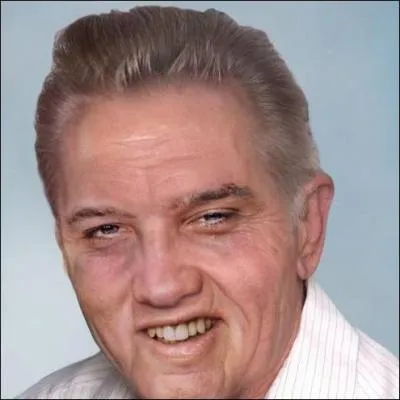 Qui reconnat-on sur cette photographie, vieilli de quelques annes ?