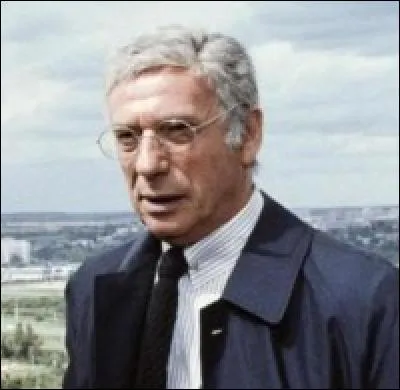 Dans "I comme... Icare", Yves Montand joue le rôle d'un :