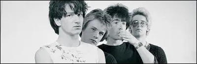 Quels sont les 3 titres sur le 1er EP de U2 "Three" ?