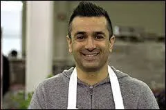 Comment s'appelle le gagnant de cette saison 4, g de 34 ans ?