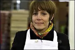 Comment s'appelle cette jeune femme de 34 ans, limine le 18 octobre lors du quatrime pisode ?