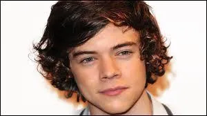 Le deuxime prnom d'Harry est...