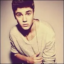 Quelle est la premire chanson de Justin Bieber ?