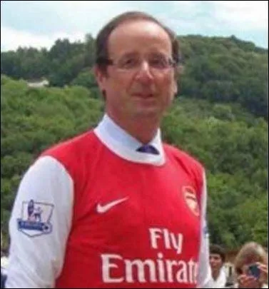 Avec quelle quipe de football anglaise joue-t-il ?