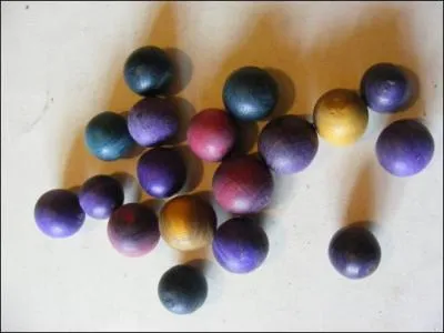 Celles-ci sont en bois :