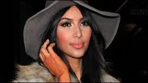 Elle lance son 4e parfum en 2011.