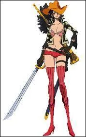 Comment s'appelle la grande brune ?