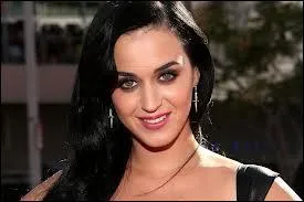 Sur quelle chanson katy Perry recommence suite un problme ?