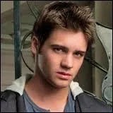 Steven McQueen interprte :