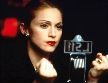 Quelle est cette comdie musicale de 1976 qui raconte la vie d'Eva Peron, pouse d'un prsident argentin ?