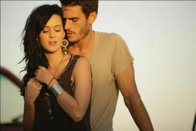 De quel clip provient cette photo ? (cette chanson est le nom d'un de ses albums)