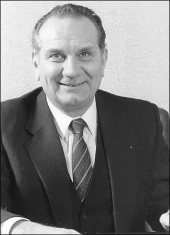 Le 14 janvier 1989, la Cour d'Assise condamne  la rclusion perptuelle 4 dirigeants d'Action directe pour l'assassinat de Georges Besse, PDG de la socit :