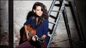 Tal est ne en Isral.