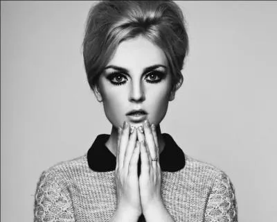 Qui est en couple avec Perrie Edwards ?