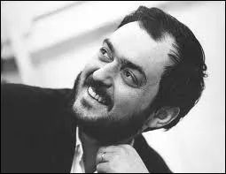 Enfin, selon moi, le Dieu du cinma mais c'est compltement subjectif ! Quel est le premier film de Stanley Kubrick ?