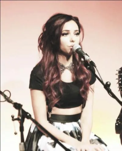 Que fait son petit copain ?