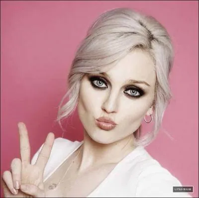 Qui est fianc  Perrie Edwards ?
