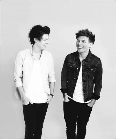 Quelle est la premire chanson qu'ils ont chante en tant que groupe ?