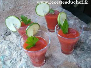 La matresse de maison vous fait faire une petite pose en vous servant encore une verrine :