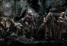 Comment les nains, une fois librs de prison, quittent-ils la salle de garde ?