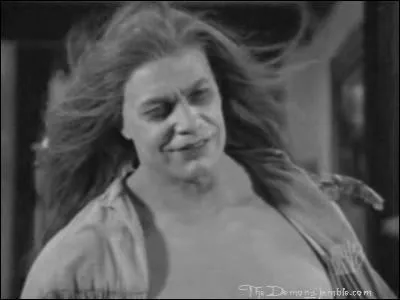 Quelle est la couleur du dmon Shax ?