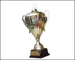 Combien de coupes d'Algrie a la JS Kabylie ?