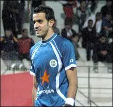 Qui est le gardien de but de la JS Kabylie en 2013 / 2014 ?