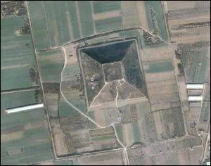 Mfiance, c'est la question 13 ! Dans quel pays cette trange pyramide se situe-t-elle ?