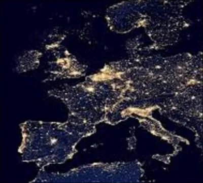 A quoi correspond la plus grande tache lumineuse, au centre de la photo ?