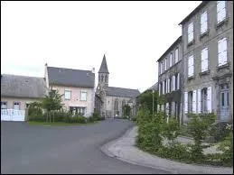 Je me trouve dans les rues de la commune auvergnate de Sgur-les-Villas. Je suis dans le dpartement ...
