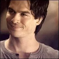 Dans le dernier pisode de la saison 2, Damon est sur le point de mourir car : 