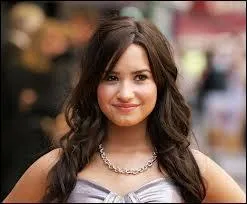 A-t-elle un fr�re ou une s�ur ?