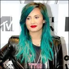 Comment se nomme l'album qu'elle a sorti en 2013 ?