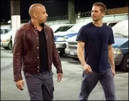 Comment s'appellent les deux personnages ?