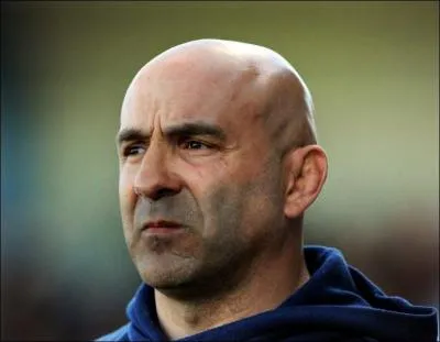 Qui est cet entraneur ?