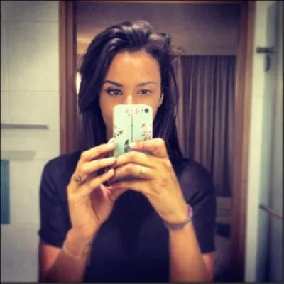 Qui a lanc cette jeune chanteuse ?