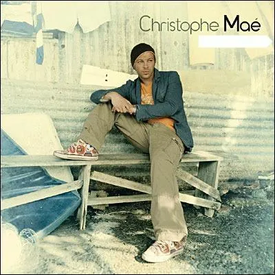 En quelle anne est sorti son premier album ?