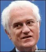 Qualifi pour la phase finale ou limin au premier tour... A qui ce visage vous fait-il penser ? (2 rponses)