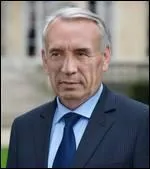 Bon, ce n'est pas le mlange le plus explosif... Comment pourrait-on baptiser ce nouvel homme politique ? (1 seule rponse)